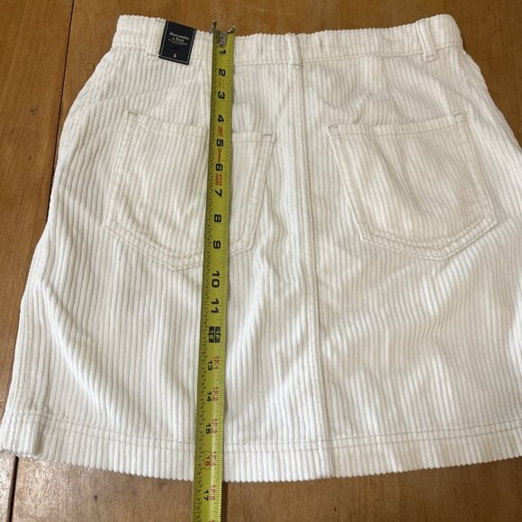 NEW Abercrombie & Fitch Mini Skirt SMALL Ivory Corduroy Button Front Pockets - Picture 7 of 8